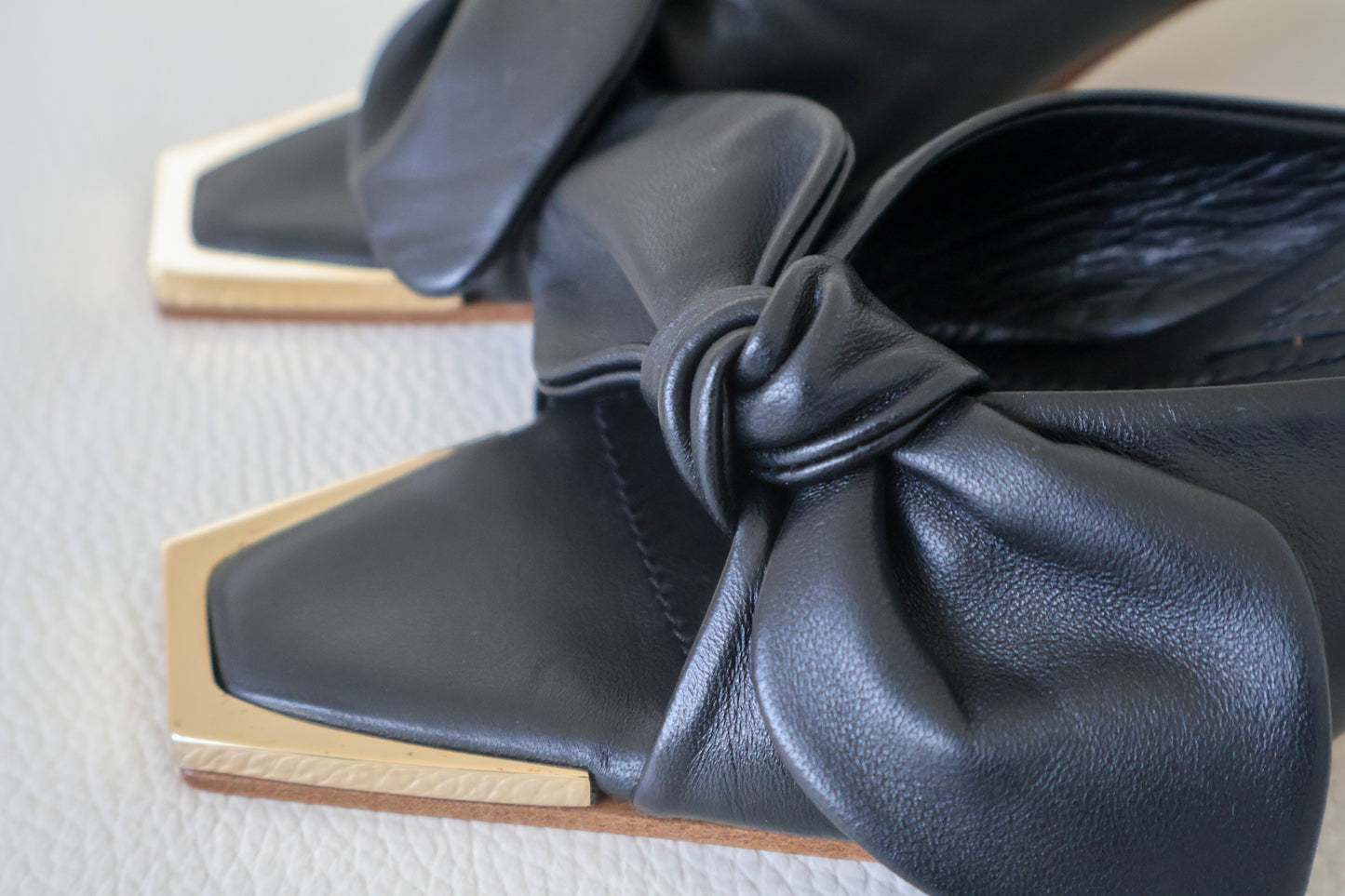 Brida - Jet Black