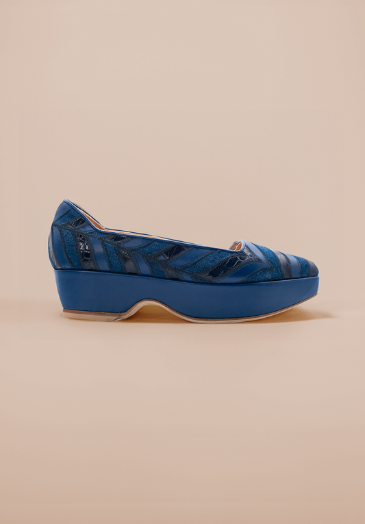 Shauna - Pump - Navy Applique